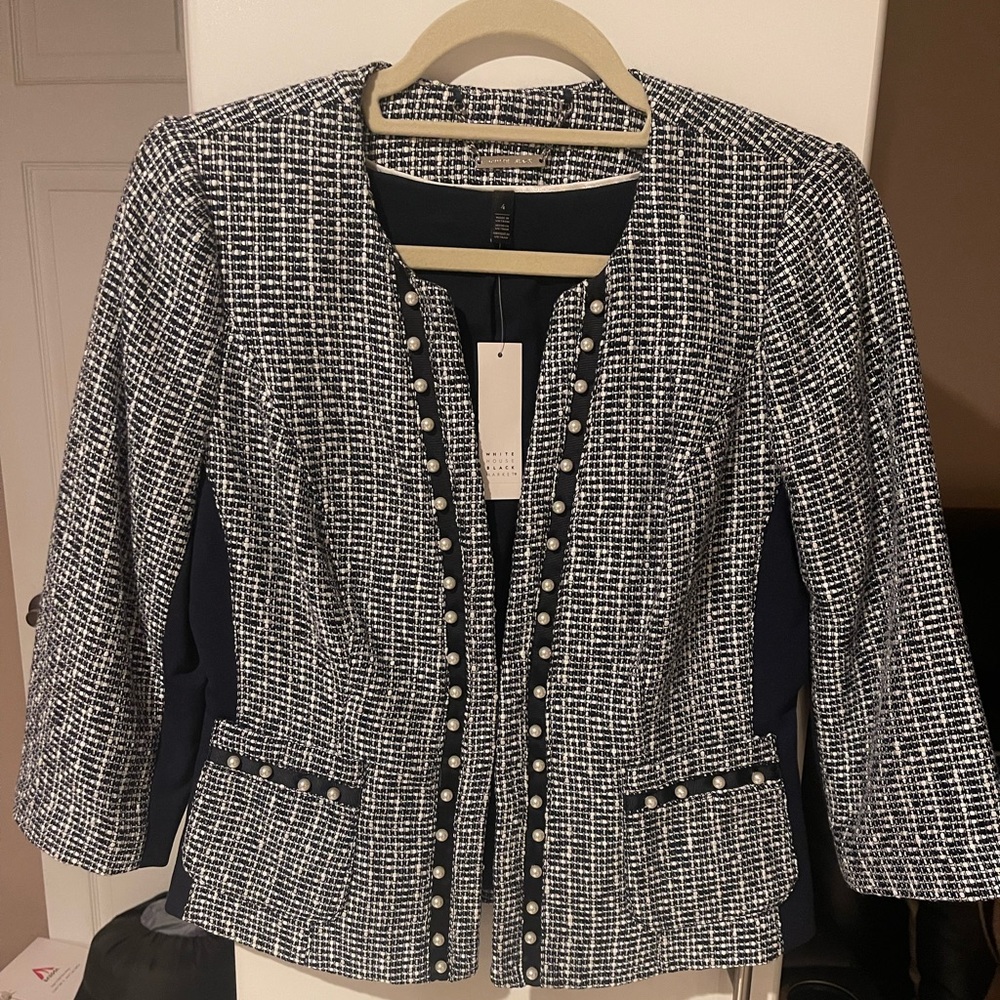 Woman’s jacket with pearl accents
